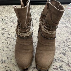 Dod heeled cowgirl boot